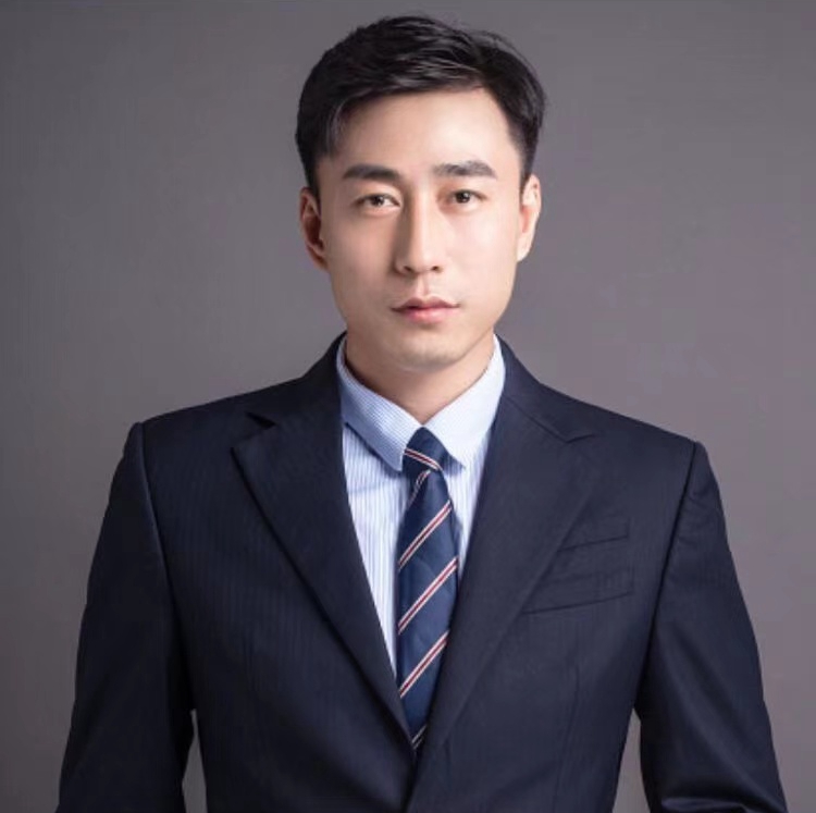王小萍 视觉与舞美负责人